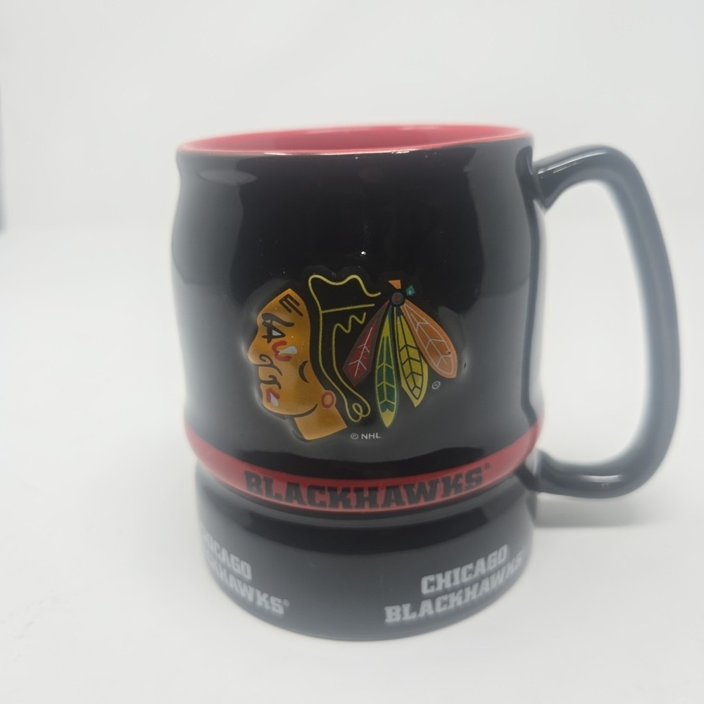 2013 CHICAGO BLACKHAWKS NHL BOELTER BRANDS BLACK 3D LOGO‎ 14 OZ COFFEE MUG